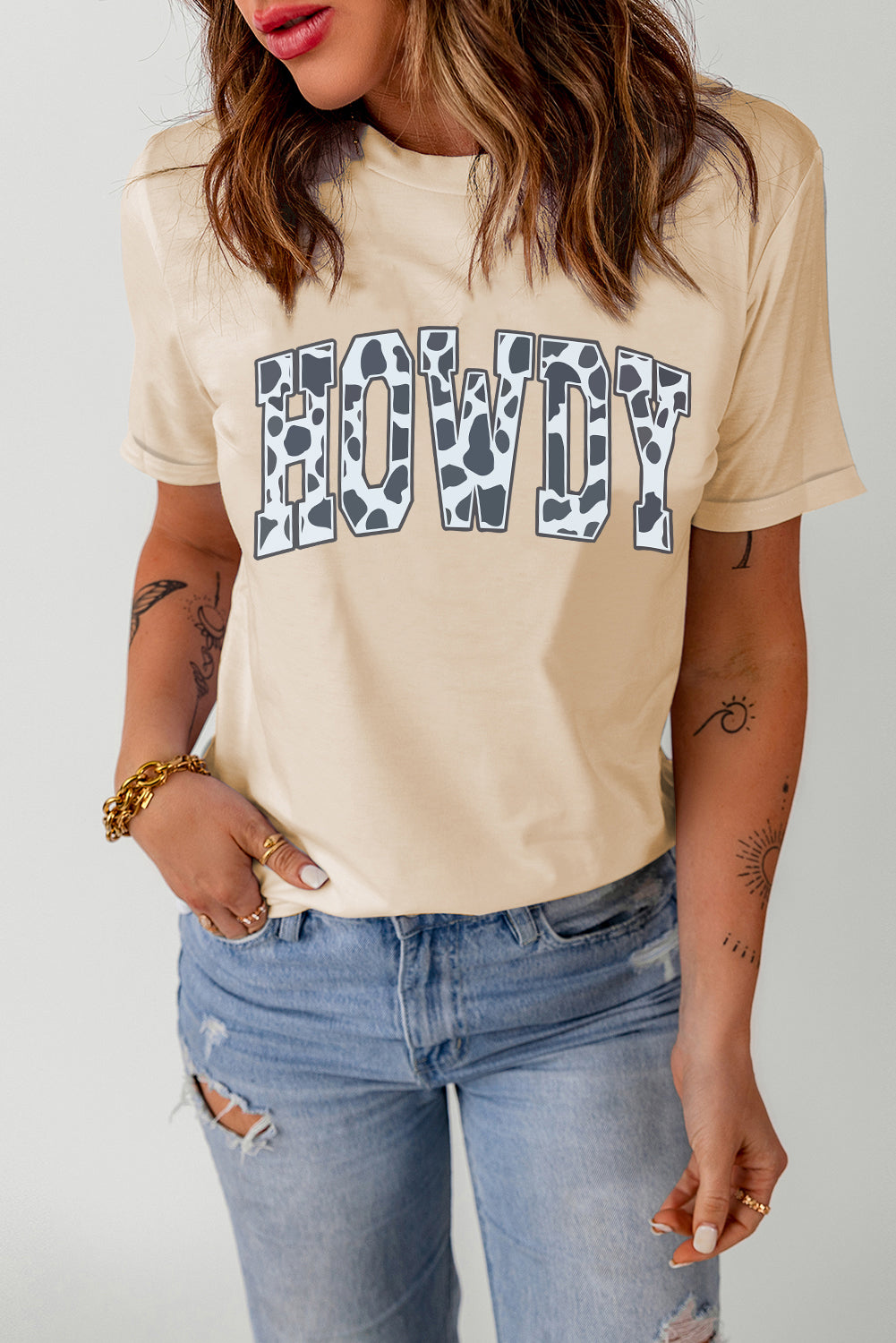 Round Neck Short Sleeve HOWDY Graphic Tee